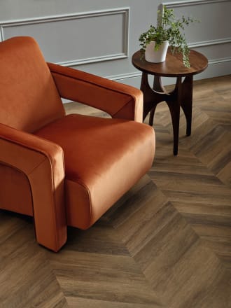Vinil | Furrowed Oak in Chevron Vinil | Furrowed Oak in Chevron