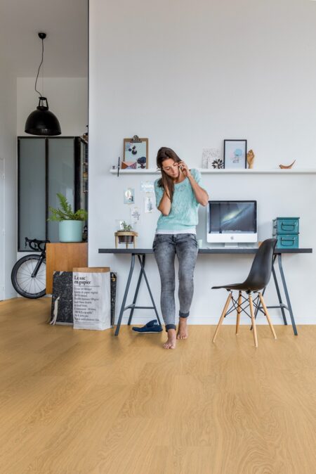 Vinil | Pure oak honey Vinil | Pure oak honey