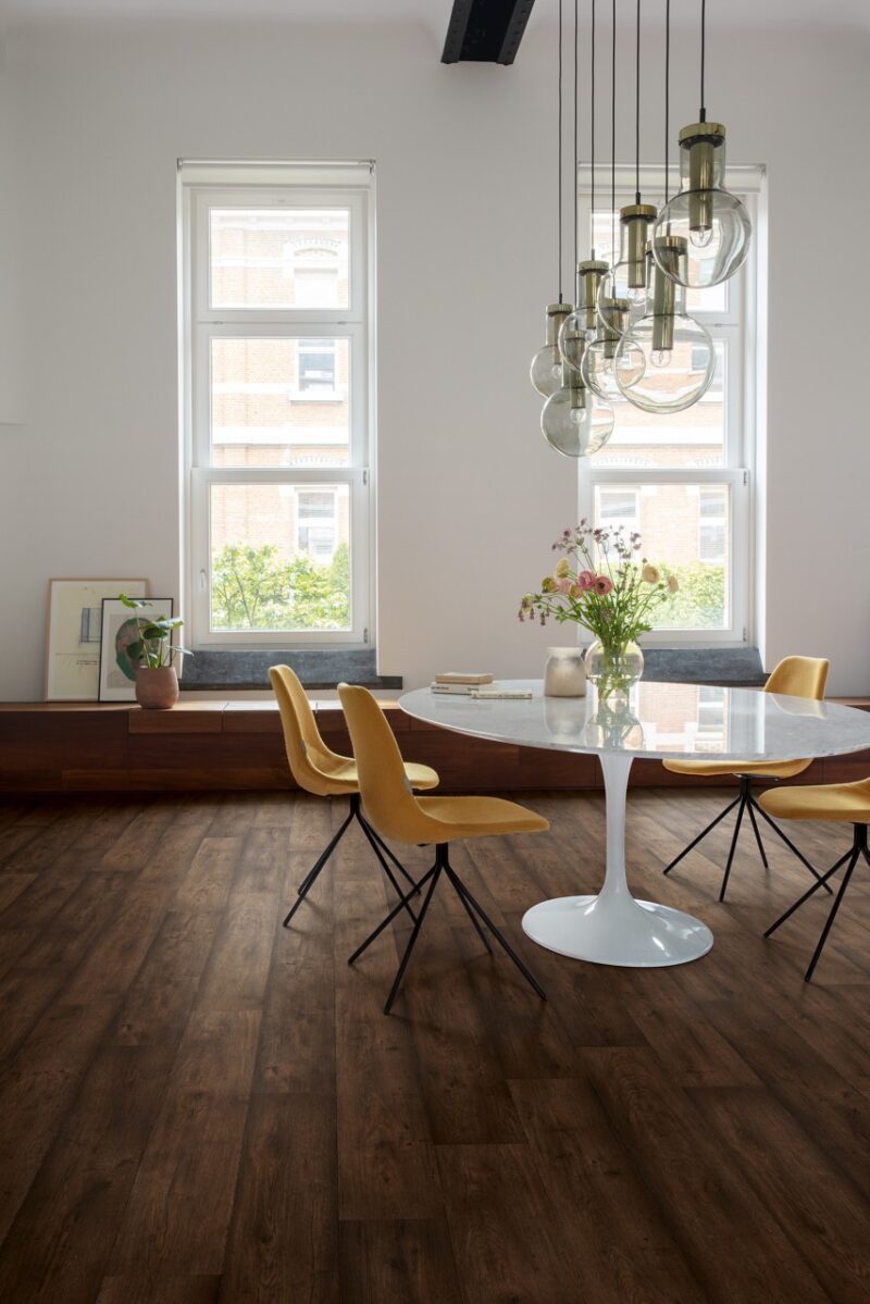 Laminat | Waxed oak brown Laminat | Waxed oak brown